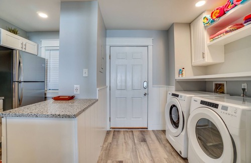 Sunnyside Condo | Brand New One Level direct beach front. No Crowds, Exceptional