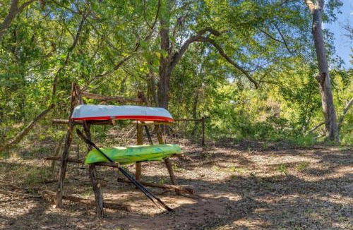 Hill County House | Brazos Riverside Cottage - Family, Fun Getaway
