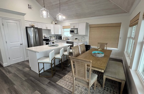 Grand Isle House | Breakaway - Beachfront - Island Realty