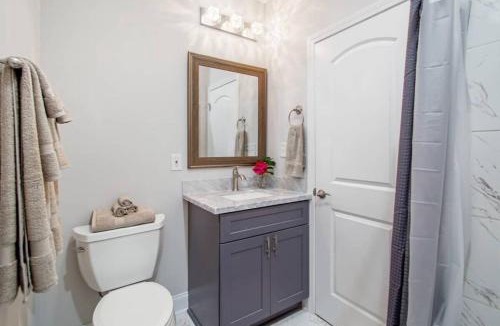 Tulane - Gravier House | Breathtaking Spacious Art Filled 5BR home near FQ