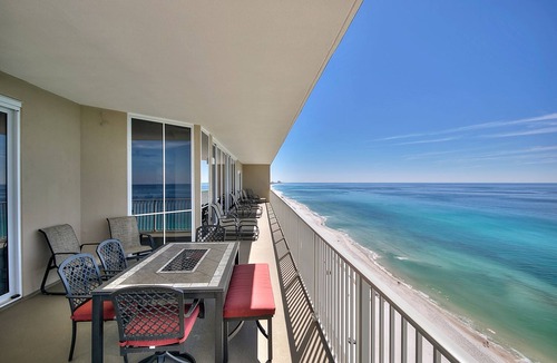 Long Beach Condo | Breathtaking Penthouse in the Heart of PCB. Treat the family, vacation in luxury
