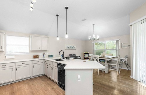 Navarre House | Breeze: Arcade, Pool Table, Near Navarre Beach