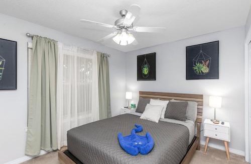 Navarre House | Breeze - Family Retreat with Waterfront Access & Game Room
