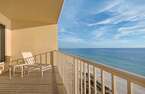 Panama City Beach Apartment | Breezy Tropical Condo with 360 sqft Balcony Facing Gulf - Unit 0905