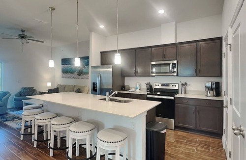 Palm Coast Cottage | Breezy Villa by Distinctive Beach Rentals