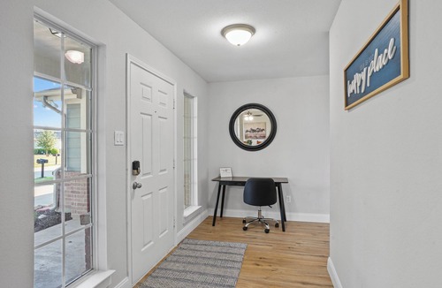 McKinney House | Bright and Comfy one story home 3BR 2BA, centrally located in West Mckinney