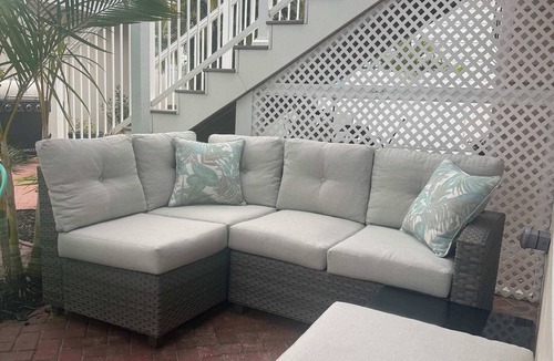 Bradenton Beach Condo | Bright Coastal Unit Steps From Beach/Walk 2 Bridge