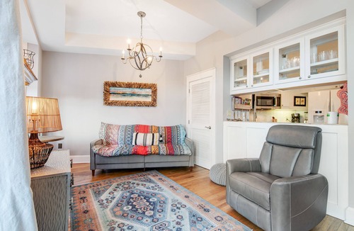 Sunnyside Condo | Bright condo in Carillon w/ large deck & shared pool - near the beach and lake!
