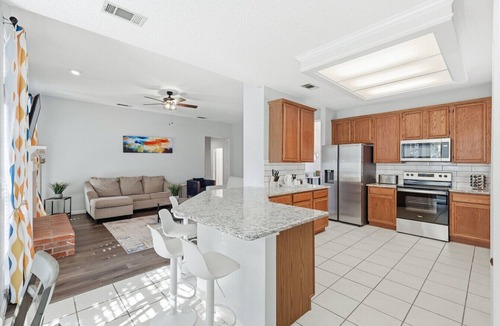 Frisco Cottage | Bright & Cozy 4BR Home w Movie Room & Backyard