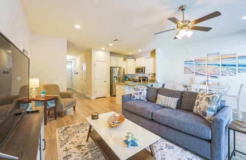 Upper Grand Lagoon House | Bright & Modern Beach Getaway-Pool+Prime Location