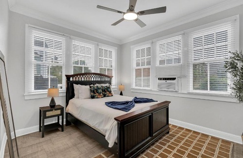 Uptown Historic District Apartment | Bright Uptown home w gated parking