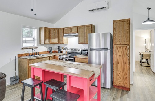 Joaquin House | Bring Your Boat! Cozy Home 3 Mi to Sabine River