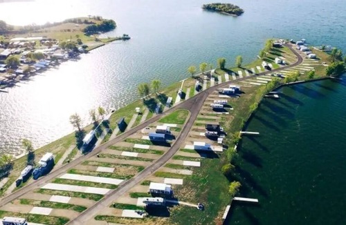 Kerens RV Rental | Bring your RV and camp by the majestic and peaceful Richland Creek Reservoir.
