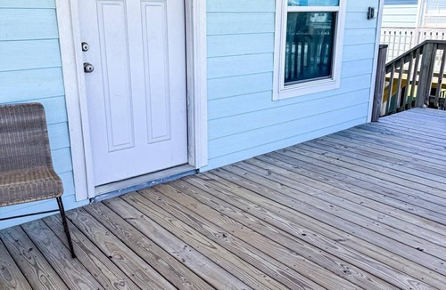 Grand Isle House | Broussard's Duplex B: Cozy 2BR getaway across from the beach in Grand Isle, LA.