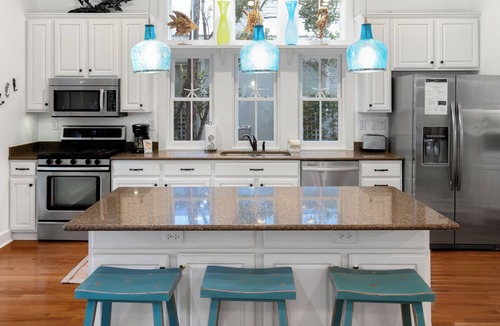 Watercolor House | Brownies - Camp WaterColor Home Private Pool Heated Seasonally, 5 Beach Bikes