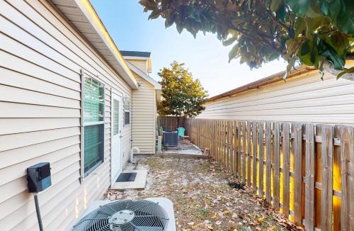 Palms House | Bubbles Up
