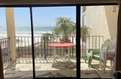 Panama City Beach Condo | Budget Friendly, Ocean Front, Golf, Restaurants.