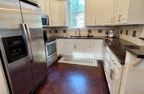 Starkville House | "Bully's Bungalow" Charming Bungalow Near MSU, Downtown & Game Day Fun