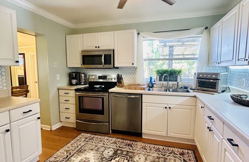 United Central House | Bungalow Centrally Located DTSP with Swim Spa