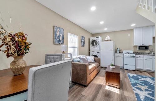 East Pensacola Heights Villa | By the Bayou, Pool, Close to Downtown