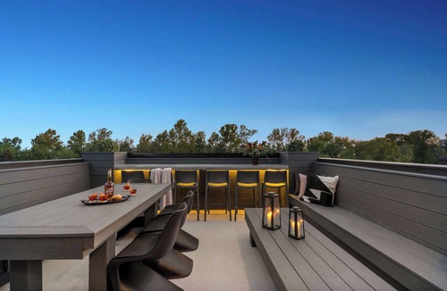 Bywater Condo | Bywater Retreat | Heated Pool + Roof Deck