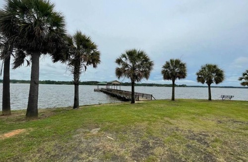 Negreet Cabin | Cabin 16 at Tranquility Bay Resort