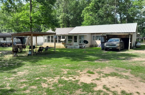 Zavalla Cabin | Cabin #2 at Monterrey Park an Boat Launch area on Lake Sam Rayburn