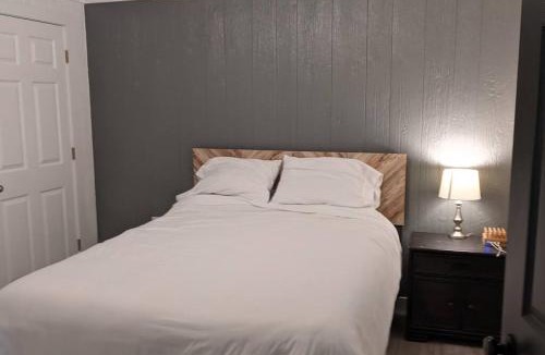 Summit Villa | Cabin 3 - Modern Cabin Rentals in Southwest Mississippi at Firefly Lane