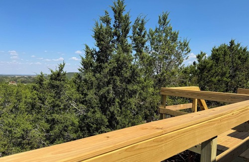 Copperas Cove Cabin | Cabin in 10 acres with goats!