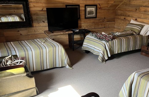 Knoxville Cabin | Cabin in the woods 20 min from downtown Tuscaloosa