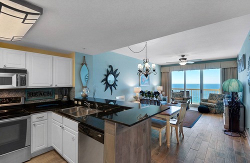Panama City Beach Condo | Calypso Resort - Direct Beach Front; 3 Bed, 2 Bath Condo, sleeps 9.