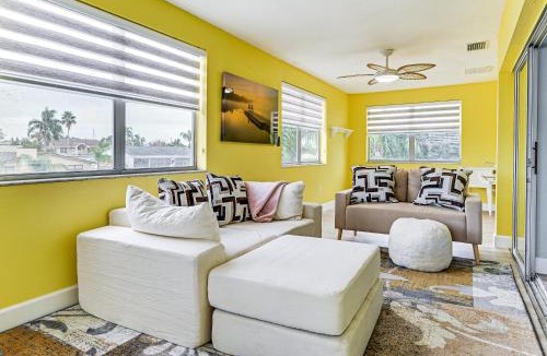 Hudson Beach Estates House | Canal-Front Home w/Boat Dock & Lanai in Hudson
