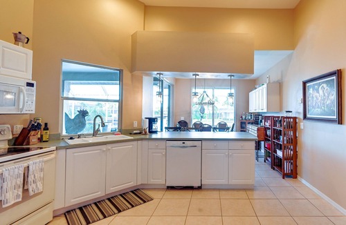 Marco Island Cottage | Canal-front Marco Island Home w/ Boat Dock + Pool!