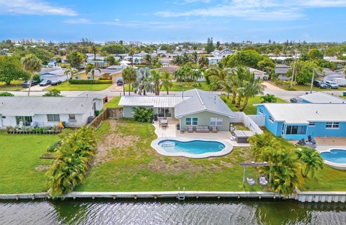 River Isles House | Canal-Front Retreat w/Pool, Hot Tub & Kayaks to Nature Preserve! 🛶