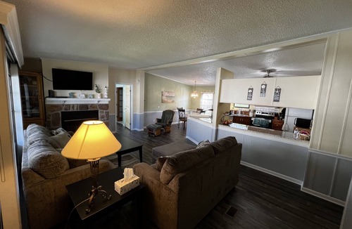 Bayou Grande Villa House | Canal home, NAS, Blue Angels, Tiki Bar, near beaches, bring your boat