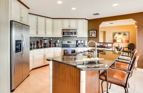 Caloosahatchee House | Canalfront Home w/Private Dock in Cape Coral