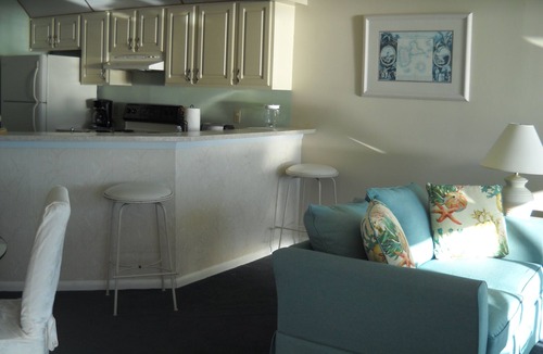 Thomas Drive Condo | CANCELLATION OCT PROMO 3RD FLR, GULF FRNT! 1:30 CK-IN! 2BR 2B, BCH SETUP MAR-OCT