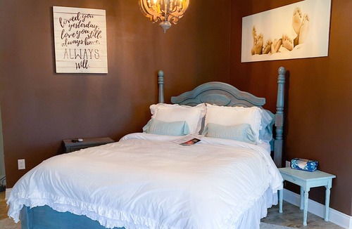 Natchitoches House | CanDi on the Cane - Master Suite