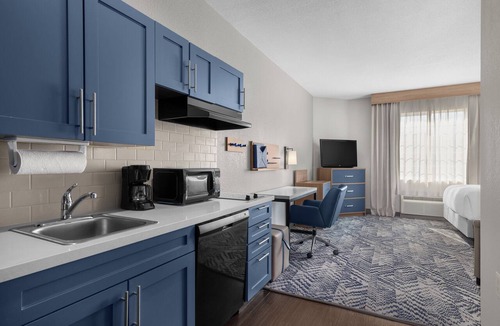 Alexandria Hotel | Candlewood Suites Alexandria by IHG