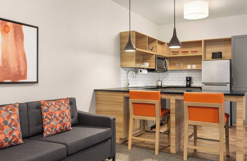 Bessemer Hotel | Candlewood Suites Bessemer - Birmingham SW by IHG