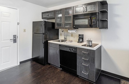 Hattiesburg Hotel | Candlewood Suites Hattiesburg by IHG