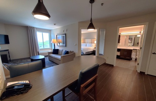 Lake Charles Hotel | Candlewood Suites Lake Charles South by IHG