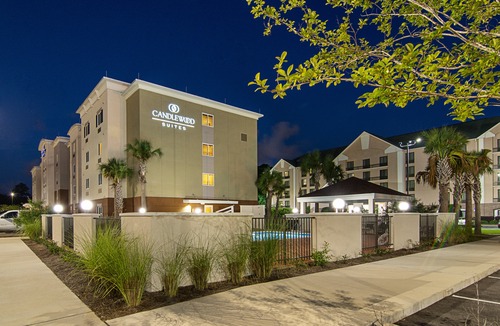 Northeast Pensacola Hotel | Candlewood Suites Pensacola - University Area, an Ihg Hotel