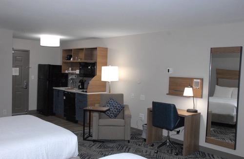 Tallahassee Hotel | Candlewood Suites Tallahassee by IHG
