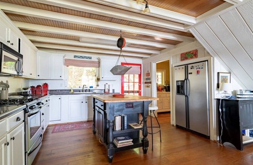 Pleasure Point House | Captains Cove by 360 Destinations