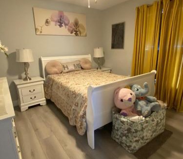 Poinciana House | Caracara