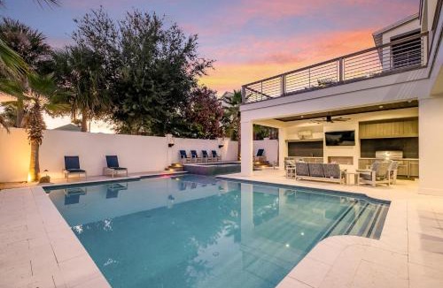 Crystal Beach House | Casa Blanco