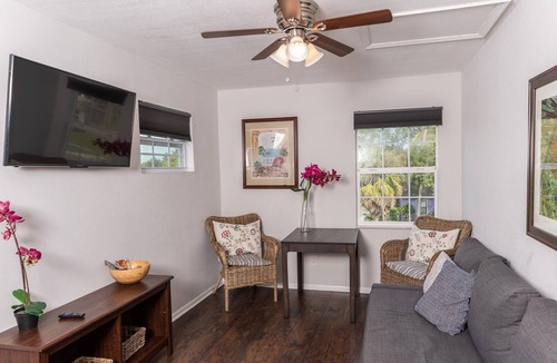Bayview Apartment | Casa Tranquila, 3 bd2 bath, upper apt, sleeps 6-7