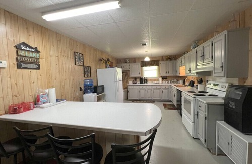 Negreet House | Castaway Camp .