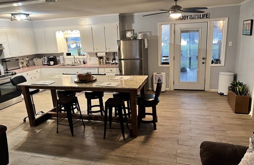 Newellton House | Castaway Cottage, a haven of peace and relaxation, awaits you.